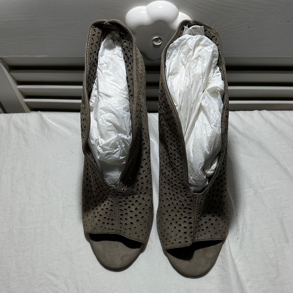 Vince Camuto Taupe Peep-Toe Heeled Boots leather